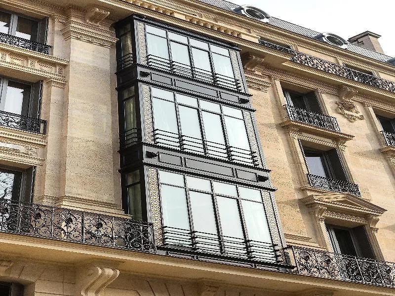 La Clef Tour Eiffel Paris By The Crest Collection Hotel
