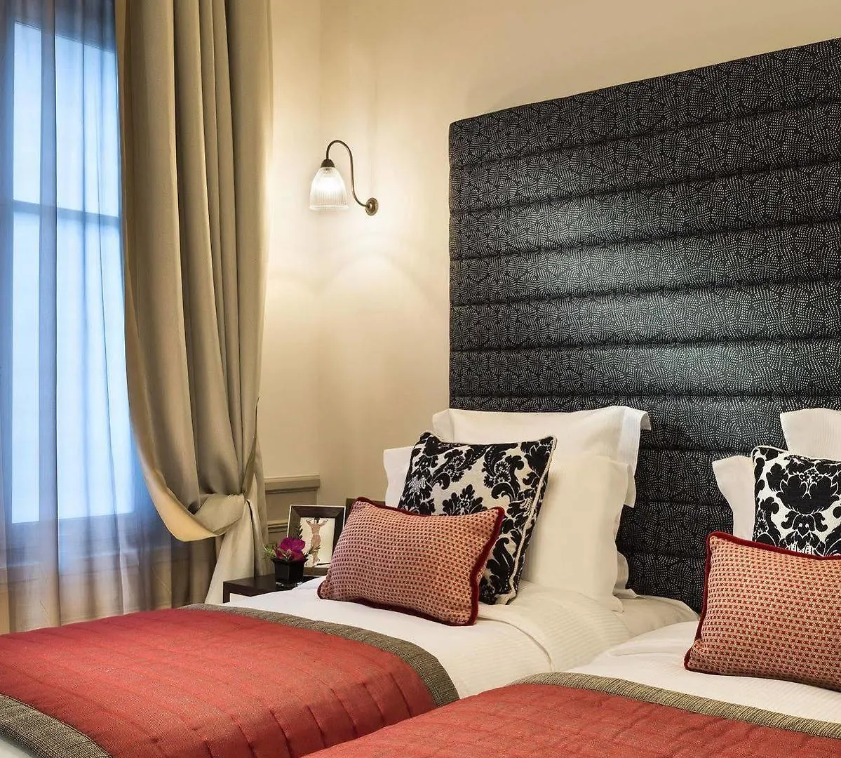 La Clef Tour Eiffel Paris By The Crest Collection Hotel