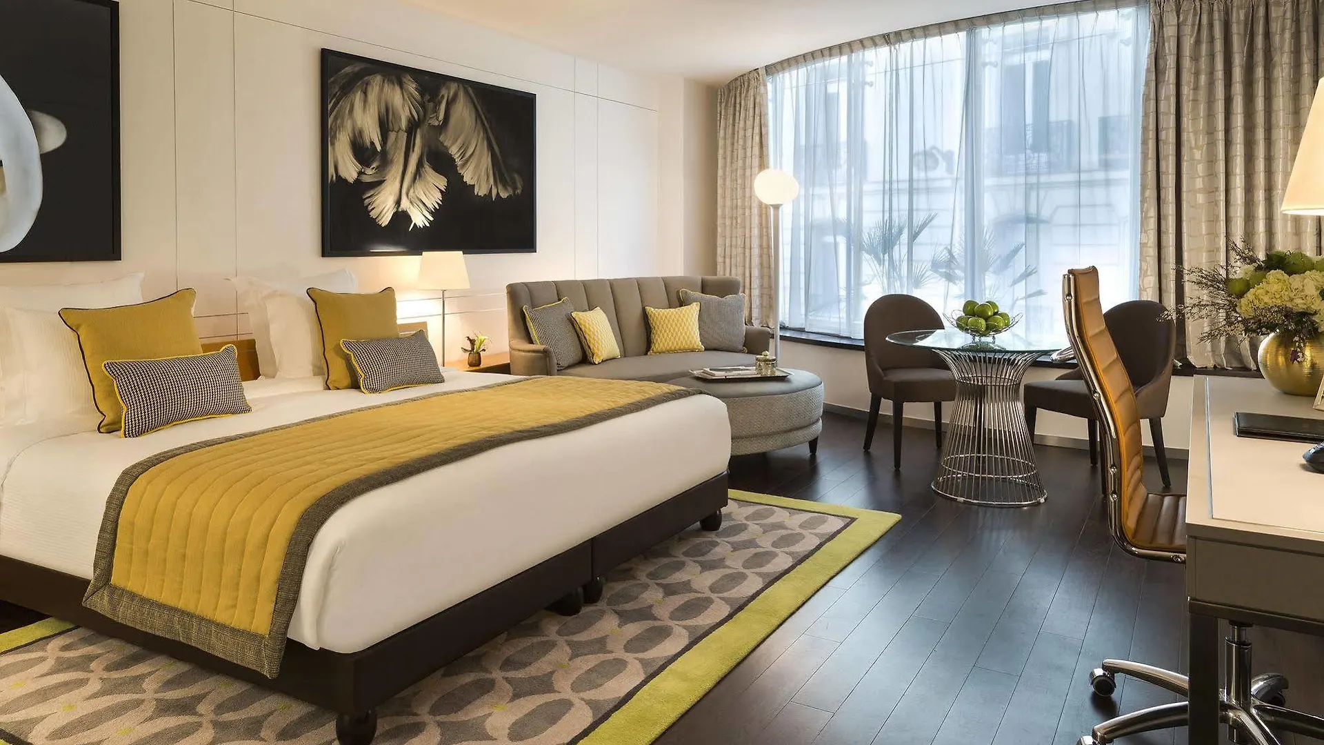 La Clef Tour Eiffel Paris By The Crest Collection Hotel